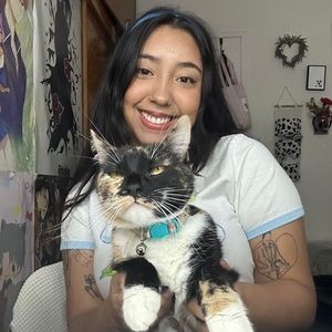 Meet your Posher, Yezenia